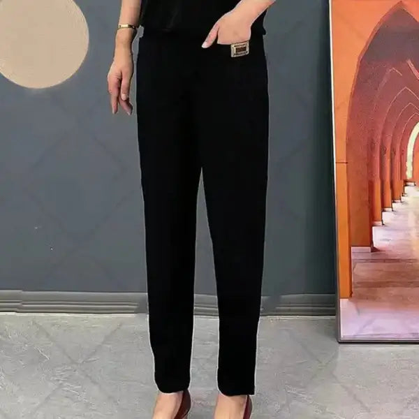 (Compre 1 LEVE 2 UNIDADES) Calça Mandy em Seda Gelo / Caimento Soltinho e Acabamento Premium / A Calça Oficial da Mulher Moderna e Elegante!!